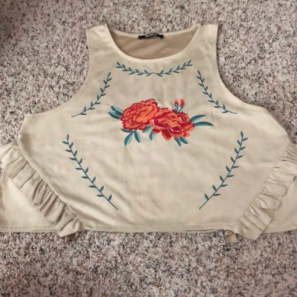 Zara Cream Ruffled Crop Tank Top - Picture 1 of 4